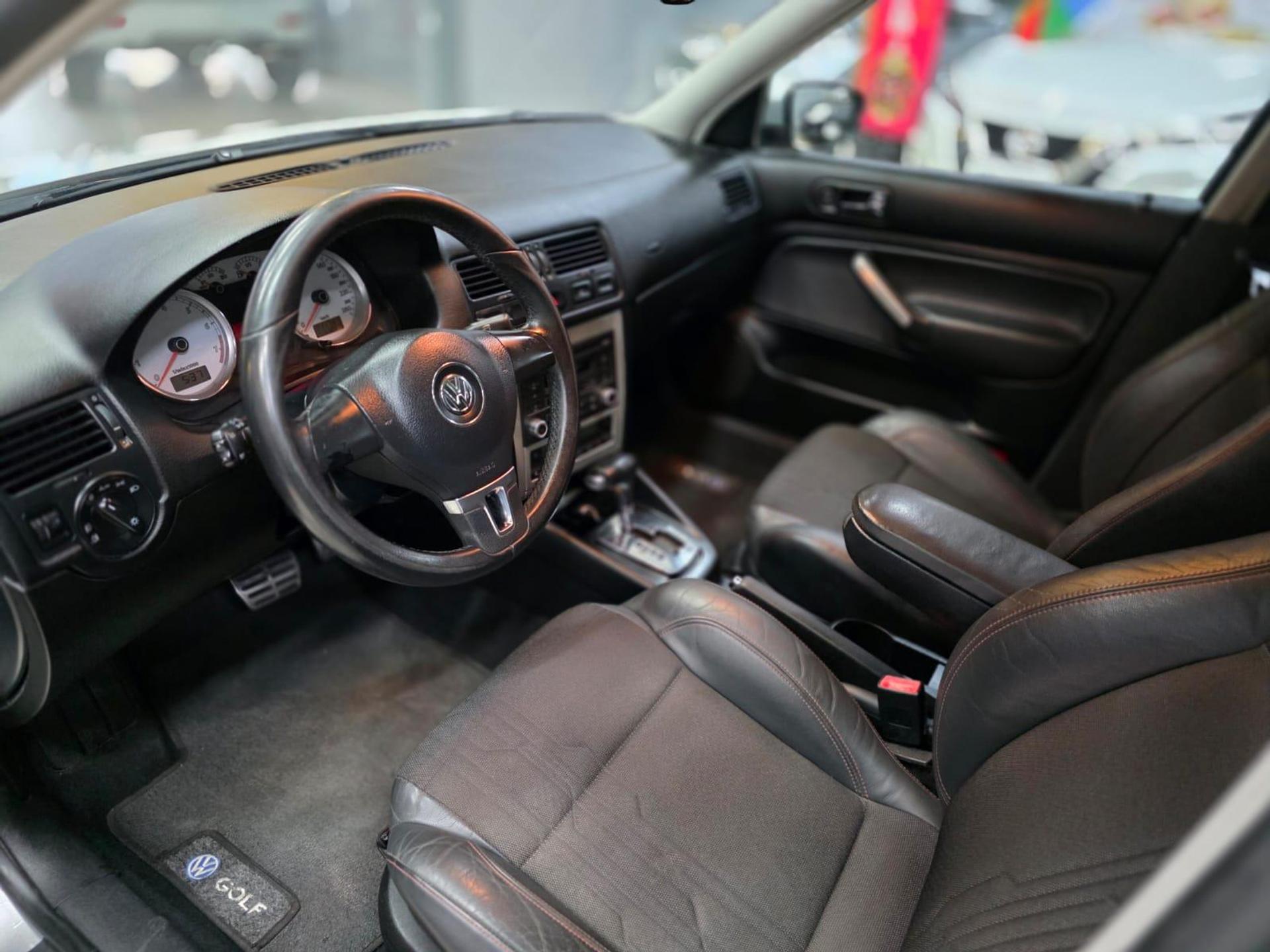 VOLKSWAGEN Golf Sportline 2.0 Mi Total F. 8V Tip.