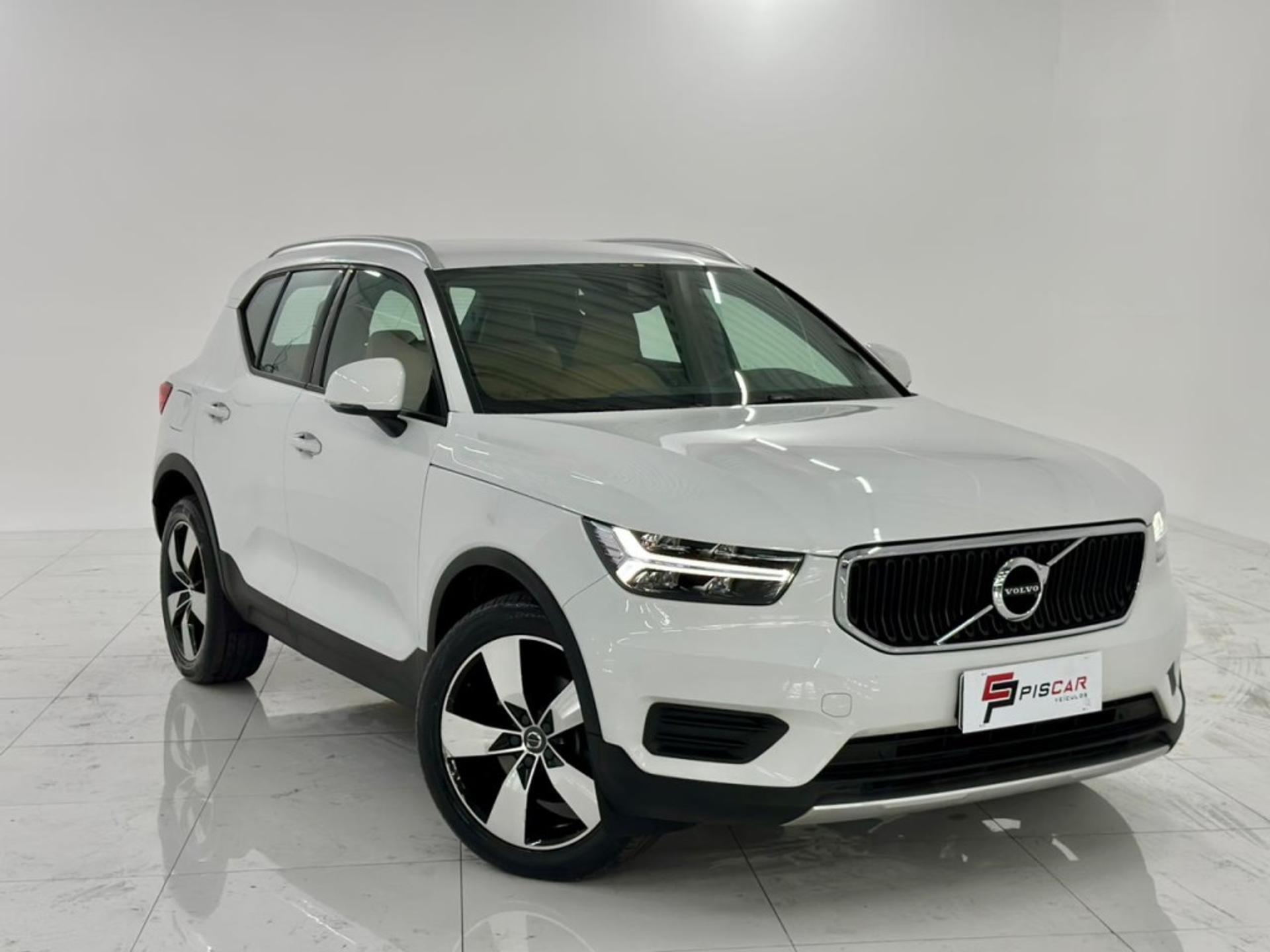 VOLVO XC40 T-5 MOMENTUM 2.0 252cv AWD