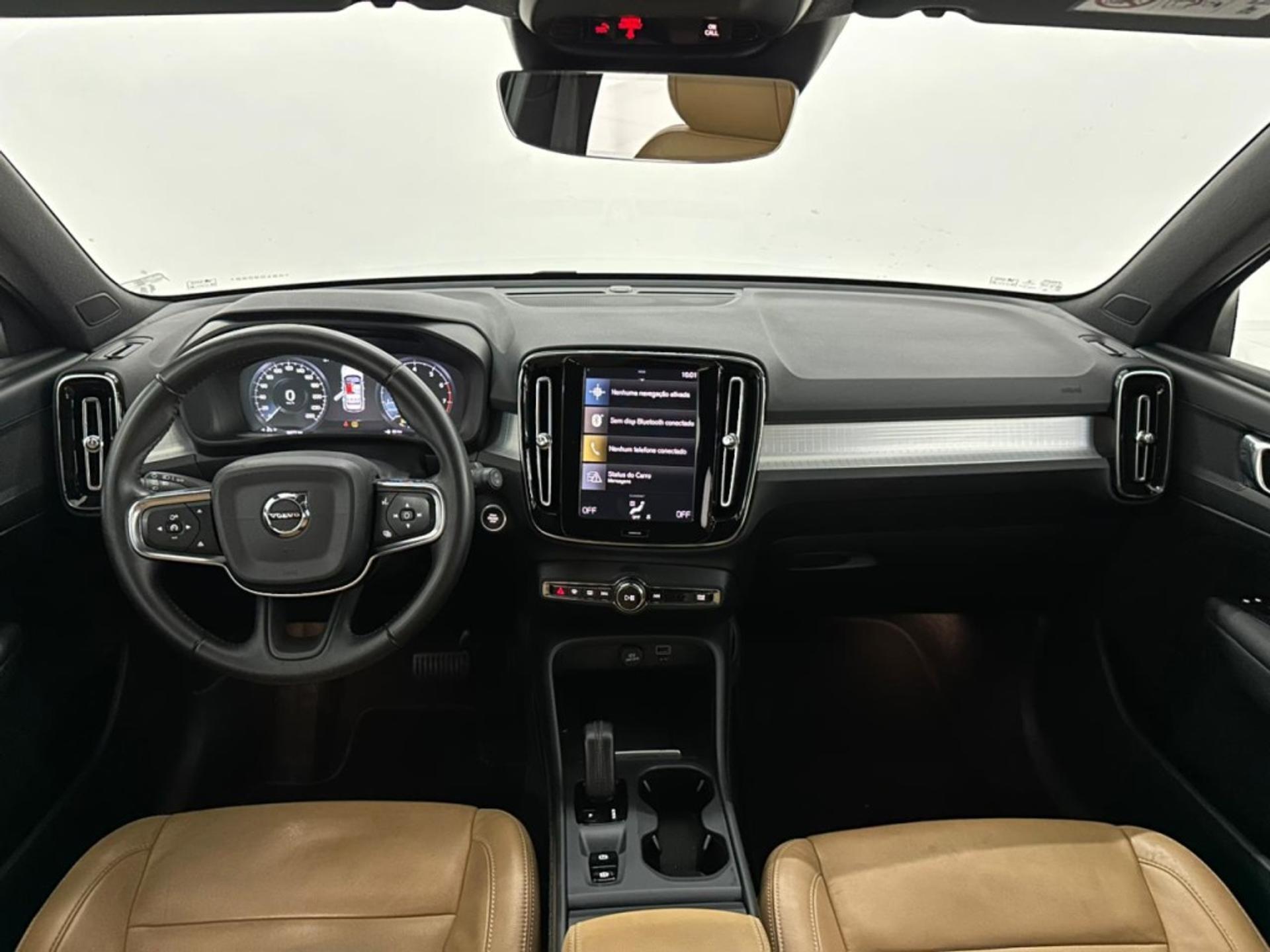 VOLVO XC40 T-5 MOMENTUM 2.0 252cv AWD